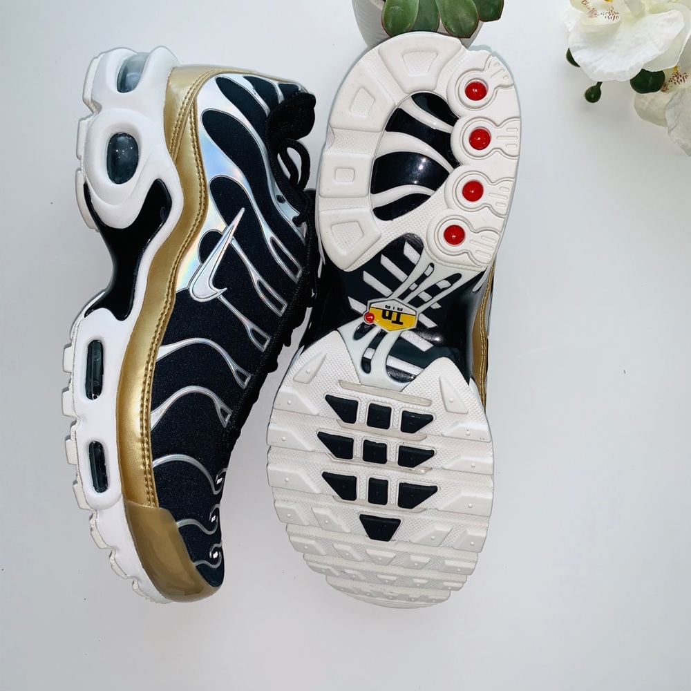 Nike Air Max Plus - Picture 9 of 9